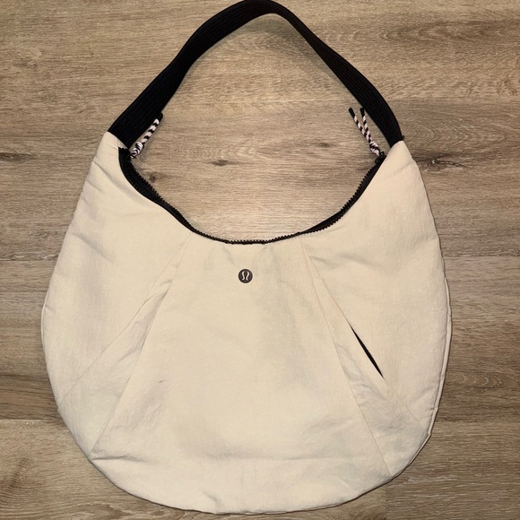 lululemon athletica Handbags - Lululemon Athletica Cream Shoulder Bag